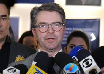 depois-de-ensaio-de-cpi-na-saude,-secretario-acerta-encontro-com-deputados-na-alego