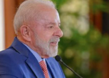 lula-sinaliza-intencao-de-disputar-reeleicao-em-2026-durante-reuniao-com-senadores