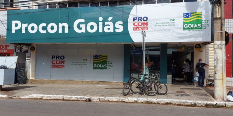 processo-seletivo-para-o-procon-goias-tem-19-vagas-temporarias-e-salarios-de-ate-r$-7,4-mil
