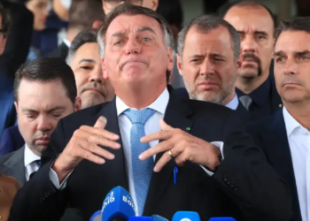 datafolha:-67%-dos-brasileiros-acreditam-que-bolsonaro-deve-desistir-de-candidatura-em-2026