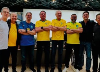 ato-na-avenida-paulista-reune-sete-governadores-e-outras-liderancas