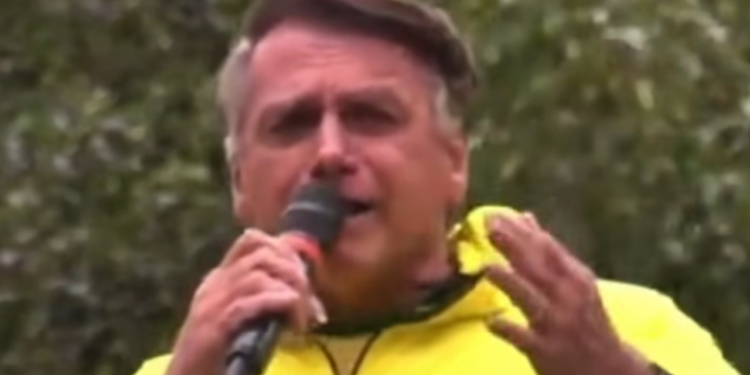 “popcorn-and-ice-cream”:-entenda-o-que-bolsonaro-disse-em-ato-pela-anistia