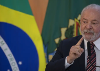 oposicao-fragmentada-impulsiona-projeto-de-reeleicao-de-lula