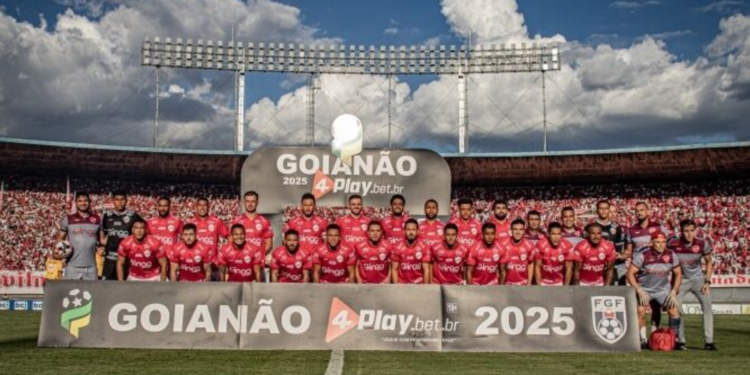 alego-homenageara-jogadores-do-vila-nova-por-titulo-do-goianao-2025