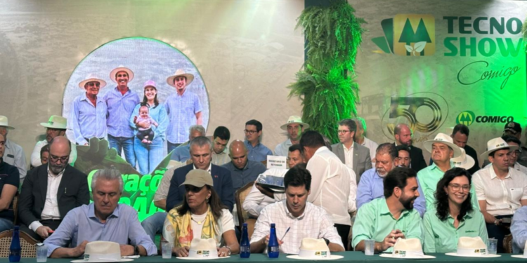 caiado-ressalta-quebra-de-burocracia-e-rompimento-com-a-corrupcao