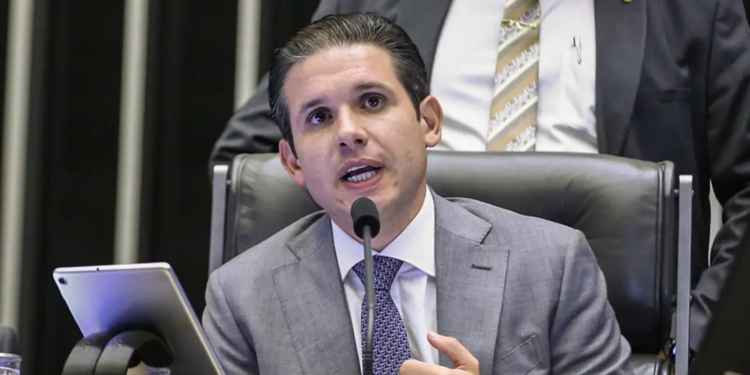 motta-ignora-pressao-sobre-anistia-e-pauta-outros-temas