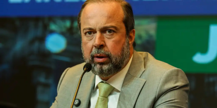 governo-promete-isentar-conta-de-luz-para-60-milhoes-de-brasileiros