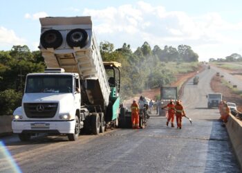 goias-intensifica-obras-rodoviarias-e-ultrapassa-r$-2,1-bilhoes-em-investimentos