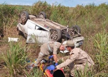 dois-homens-ficam-feridos-apos-capotamento-na-br-349