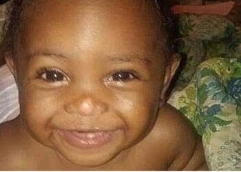 bebe-morre-apos-ser-colocada-no-forno-pelos-irmaos-mais-velhos