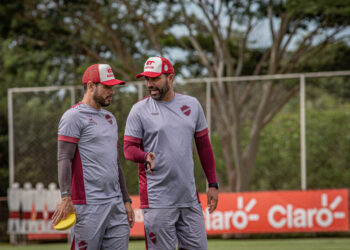 vila-nova-tera-desfalques-e-novidades-para-enfrentar-o-paysandu