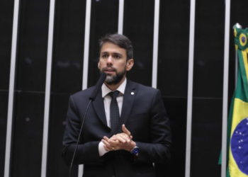 lider-do-ub-ira-conversar-com-partido-antes-de-assumir-ministerio