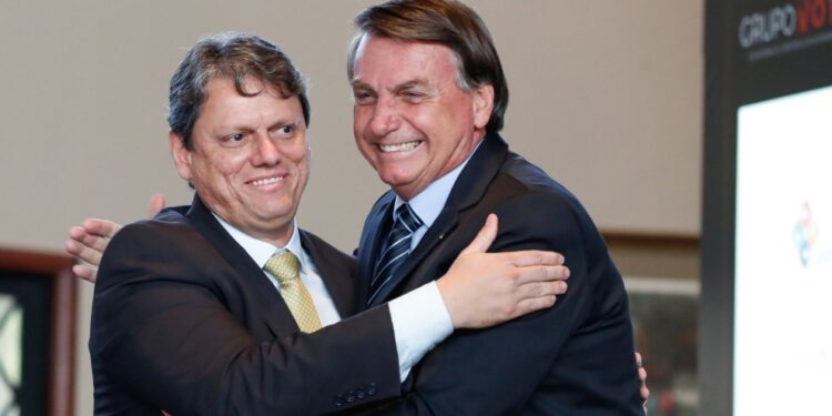 pressao-pode-levar-bolsonaro-a-cravar-apoio-a-tarcisio