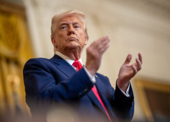 trump-ameaca-novas-tarifas-para-celulares-dias-apos-retirar-as-barreiras-comerciais