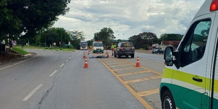 ciclista-morre-apos-colisao-com-caminhao-na-br-153,-em-santa-tereza-de-goias