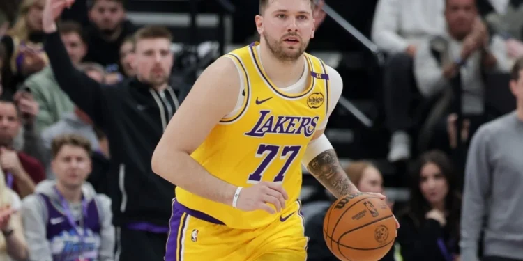 nba-define-confrontos-dos-playoffs-e-comeca-fase-decisiva;-confira-horarios-e-onde-assistir