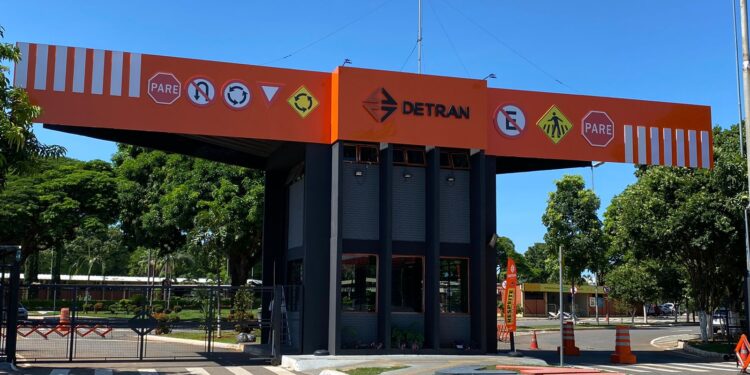 detran-go-propoe-perdao-de-juros-para-motoristas-com-licenciamento-atrasado