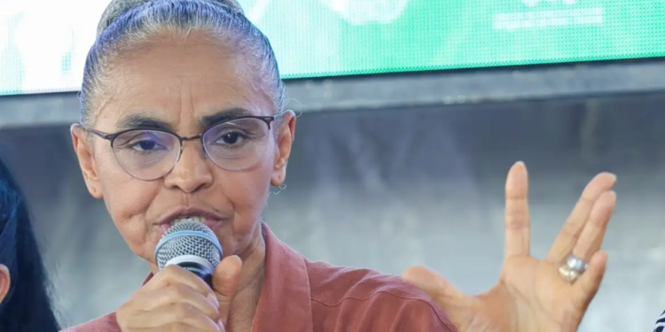 marina-silva-passa-mal-e-e-internada-apos-queda-de-pressao