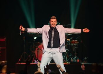 cantor-do-backstreet-boys,-nick-carter-e-acusado-de-agressao-sexual-e-transmissao-de-ists