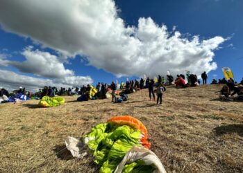 goias-recebe-pilotos-de-todo-o-brasil-para-circuito-de-parapente-no-proximo-feriado