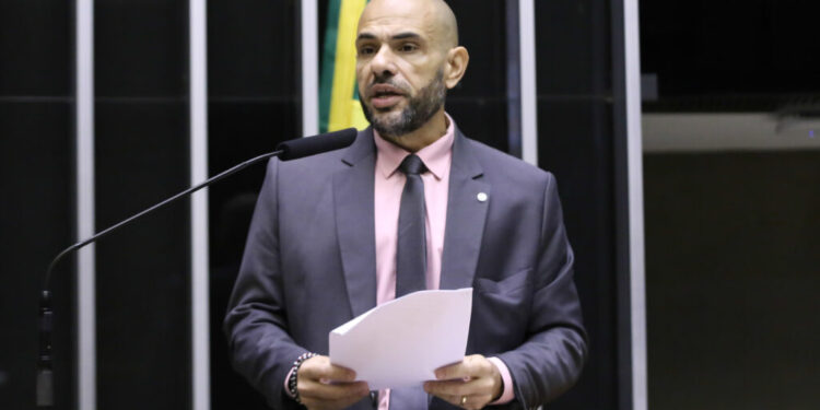 deputado-federal-relata-ter-sofrido-atentado-no-rio-de-janeiro