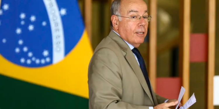 chanceler-vai-conversar-com-erika-hilton-sobre-visto-dos-eua,-mas-diz-que-decisao-e-soberana