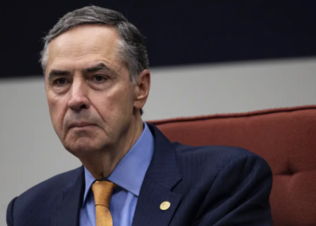 barroso-critica-revista-britanica-e-defende-moraes