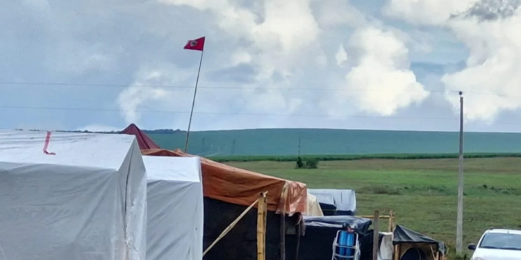 governo-de-goias-promete-barrar-chegada-de-novas-familias-do-mst-em-fazenda-ocupada