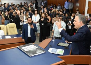 desgaste-politicos-de-mabel-alcancam-mdb,-o-maior-partido-na-camara