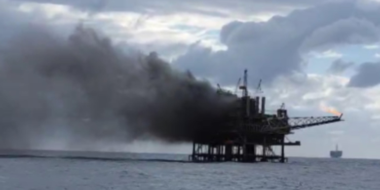 incendio-em-plataforma-de-petroleo-deixa-32-feridos-na-bacia-de-campos