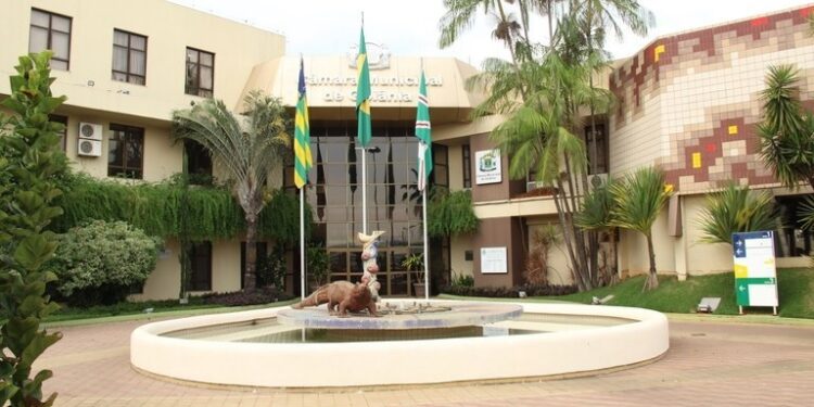 em-meio-a-desgastes,-camara-municipal-tenta-evitar-crise-de-imagem 