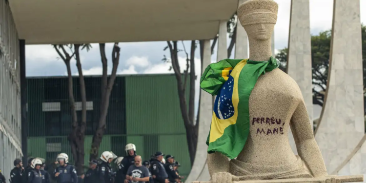 stf-forma-maioria-para-condenar-cabeleireira-que-pichou-estatua-no-8/1
