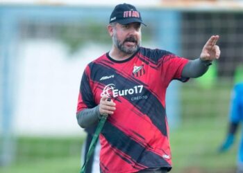 goiania-anuncia-tecnico,-auxiliar-e-dirigente-de-futebol