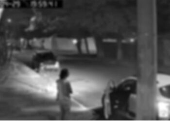 mulheres-sao-assaltadas-na-porta-de-casa-enquanto-conversavam-em-goiania