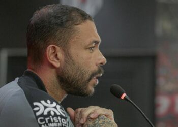 vladimir-admite-falhas-defensivas-no-fim-das-partidas-e-confia-em-recuperacao-do-atletico-go