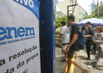 mec-prorroga-prazo-para-solicitar-isencao-da-taxa-do-enem-2025