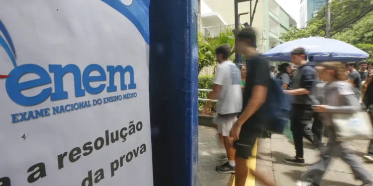 mec-prorroga-prazo-para-solicitar-isencao-da-taxa-do-enem-2025