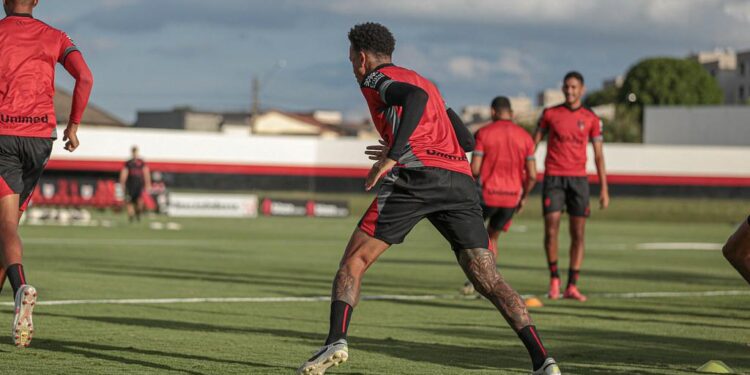 atletico-go-x-novo-horizontino:-confira-horario,-escalacoes-e-onde-assistir-o-duelo-da-serie-b