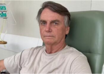 apos-tres-semanas-de-internacao,-bolsonaro-anuncia-alta-hospitalar-neste-domingo