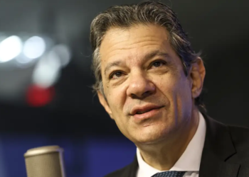 haddad-busca-dialogo-com-secretario-do-tesouro-dos-eua-em-meio-a-tensoes-tarifarias