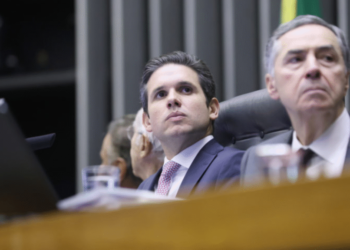 camara-avalia-urgencia-para-redistribuicao-de-deputados-conforme-censo