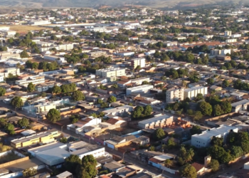 aguas-lindas-avanca-em-parcerias,-mas-oposicao-questiona-divida-e-servicos-publicos