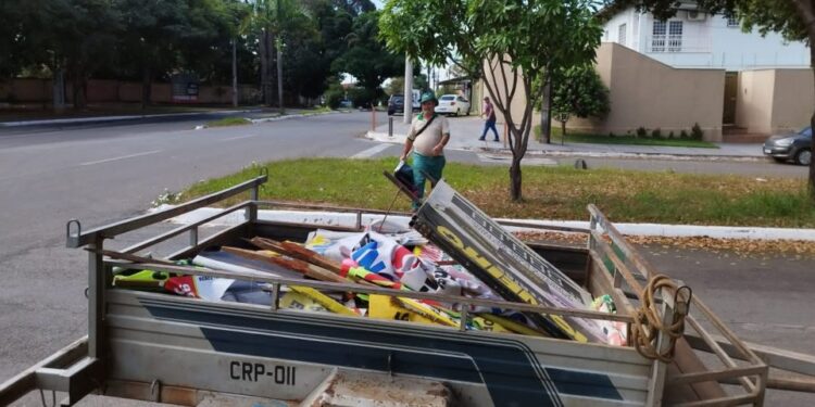 mais-de-6-mil-publicidades-irregulares-sao-retiradas-das-ruas-de-goiania