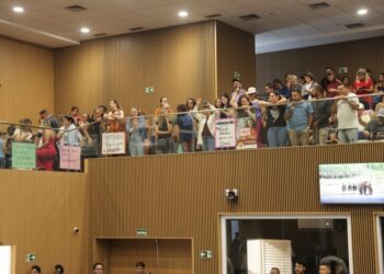 camara-de-aparecida-debate-greve-dos-servidores-da-educacao-em-sessao-ordinaria