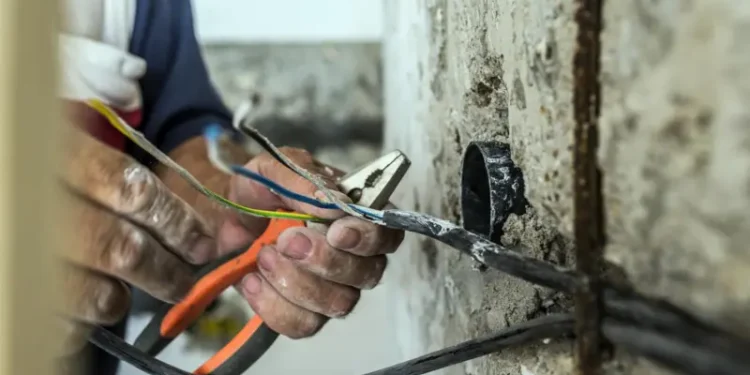 goias-lidera-mortes-por-choque-eletrico-no-centro-oeste,-com-38-obitos-em-58-acidentes