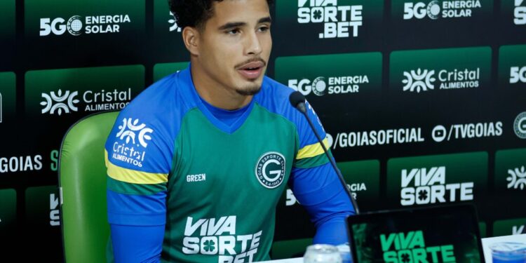 atacante-esmeraldino-declara-que-a-derrota-para-o-paysandu-na-copa-verde-deixou-um-“gosto-amargo”