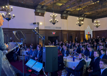 caiado-promove-goias-nos-eua-e-cobra-reformas-nacionais-em-evento-internacional