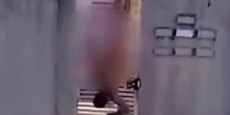 homem-tenta-invadir-casa-da-ex,-fica-nu-e-preso-pelas-calcas-em-aguas-lindas-de-goias