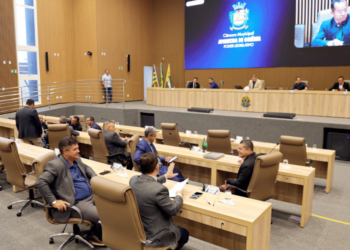 camara-de-aparecida-aprova-reajuste-de-6,27%-para-os-professores