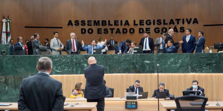 ccj-aprova-extensao-da-calamidade-publica-em-goiania